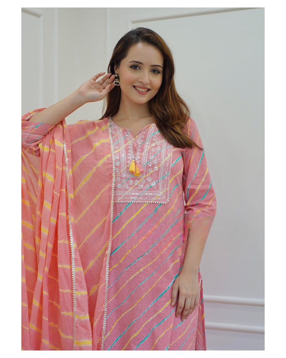 Rayon Fabric Straight Kurti Pant With Malmal Dupatta