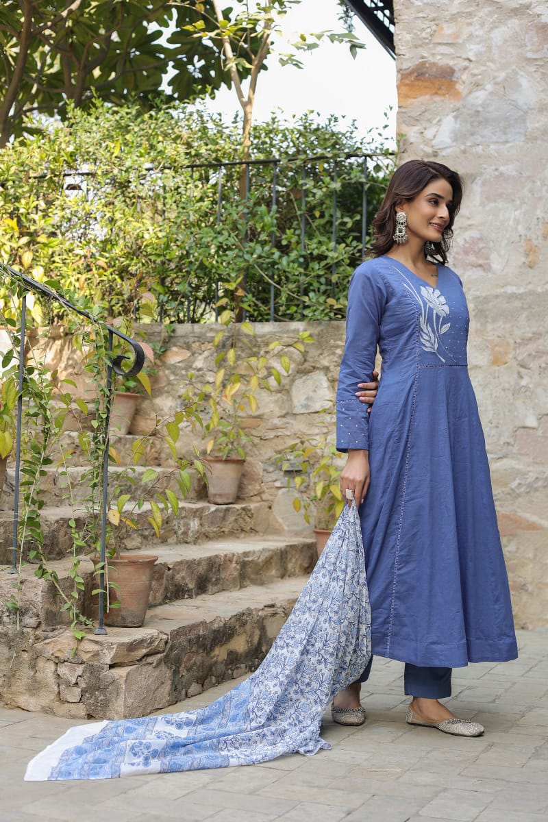 Beautiful Cotton Fabric Kurti Pant With Malmal Dupatta