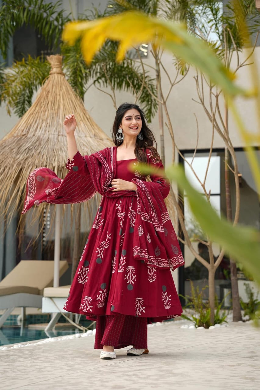 Anarkali Kurta Set With Dupatta Set For Women (RED)