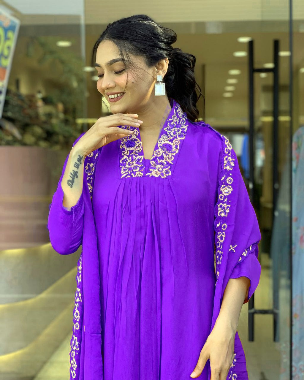 Beautiful Cotton Fabric Kurti Pant With Malmal Dupatta(BLUE)